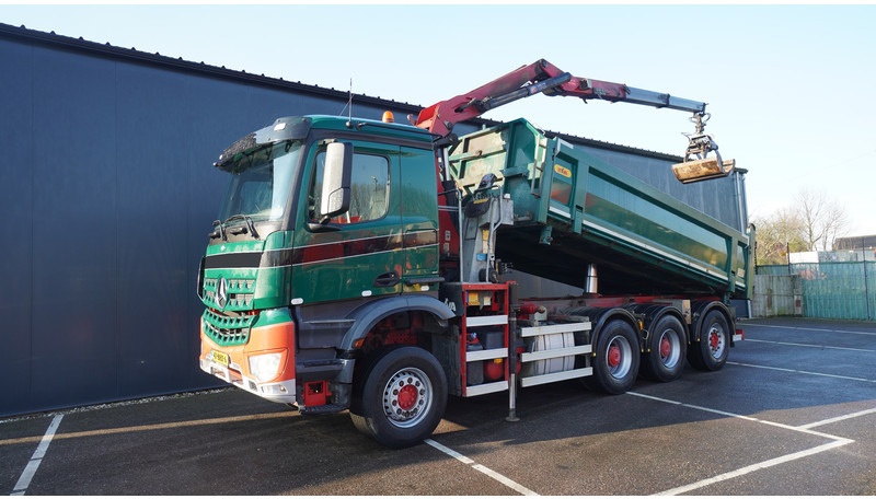 Mercedes-Benz AROCS 3542 8X4 2 SIDE TIPPER WITH HMF Z 1943 CRANE 407.000KM - Lastbil med kran: billede 2 Mercedes-Benz AROCS 3542 8X4 2 SIDE TIPPER WITH HMF Z 1943 CRANE 407.000KM - Lastbil med kran: billede 2