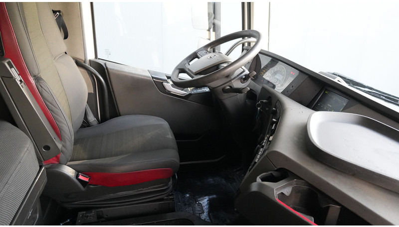 Volvo FH 420 6X2 ADR 881.000KM - Trækker: billede 5 Volvo FH 420 6X2 ADR 881.000KM - Trækker: billede 5