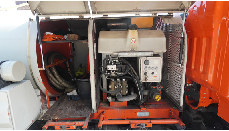 Renault Maxity 130-35/6 CC BROKEN ENGINE HIGH PRESSURE AND VACUUM SYSTEM - Varebil: billede 5 Renault Maxity 130-35/6 CC BROKEN ENGINE HIGH PRESSURE AND VACUUM SYSTEM - Varebil: billede 5