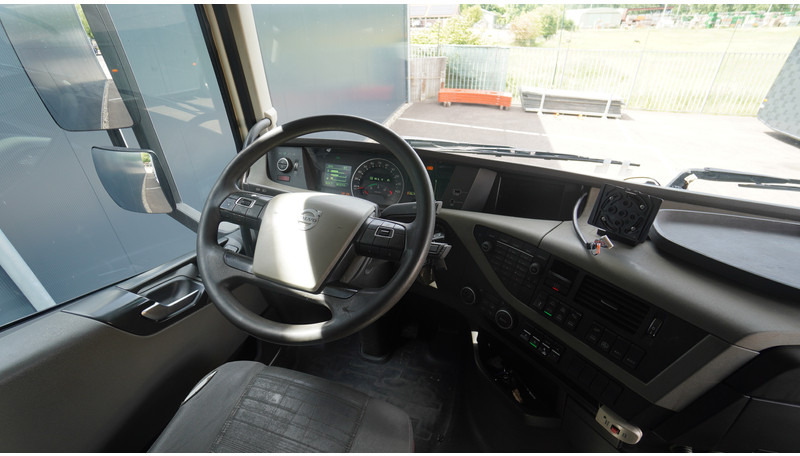 Volvo FH 460 8X2 20 FT CONTAINER TRANSPORT TRUCK - Containerbil/ Veksellad lastbil: billede 5 Volvo FH 460 8X2 20 FT CONTAINER TRANSPORT TRUCK - Containerbil/ Veksellad lastbil: billede 5