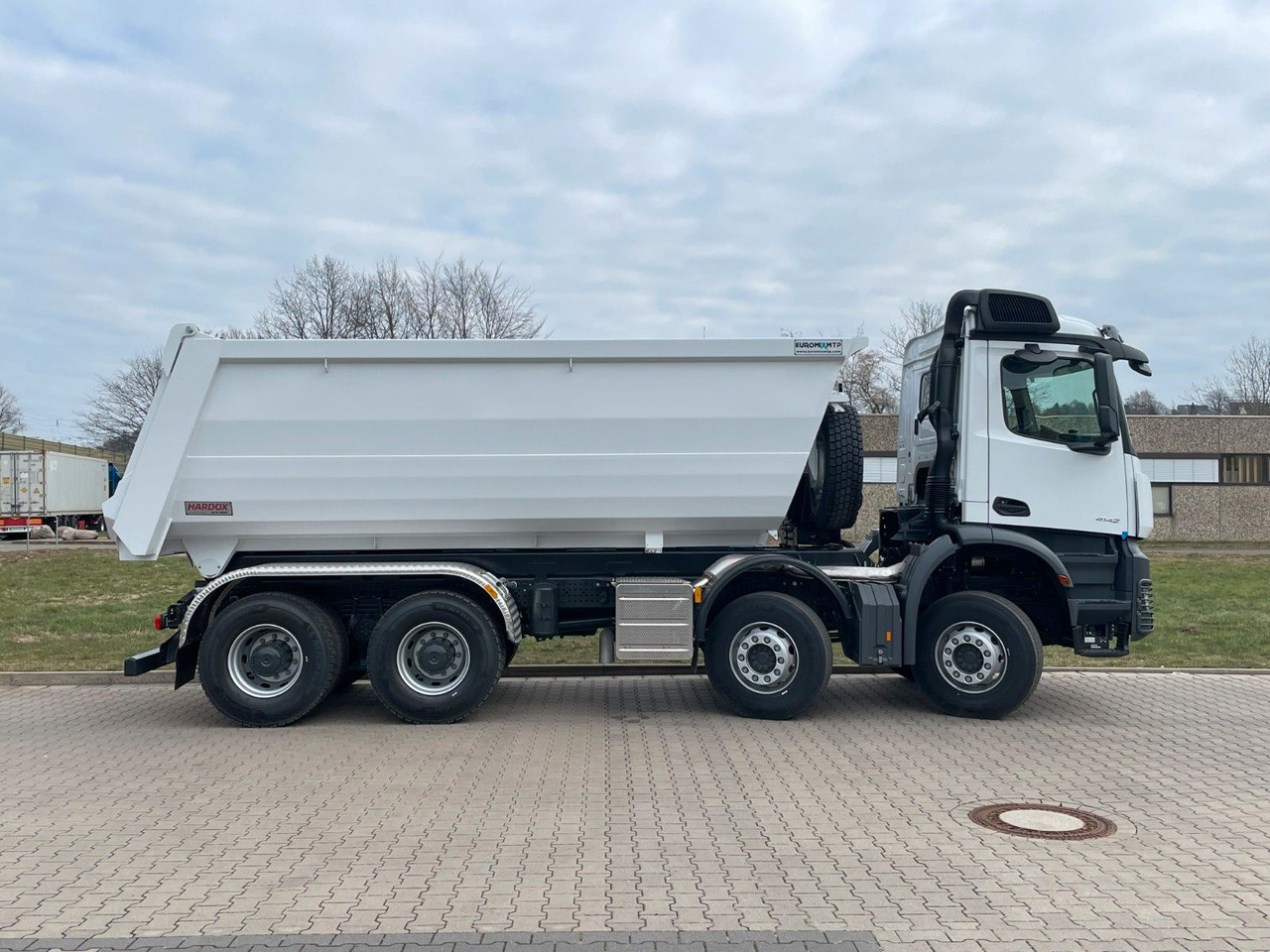 Tipvogn lastbil Mercedes-Benz 4142 8X4  Mulden-  Kipper -  EuromixMTP: billede 8