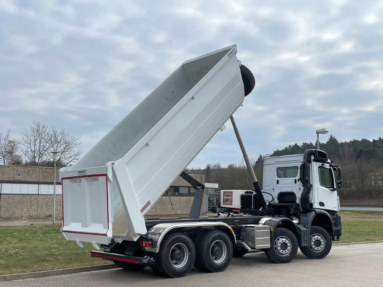 Tipvogn lastbil Mercedes-Benz 4142 8X4  Mulden-  Kipper -  EuromixMTP: billede 13