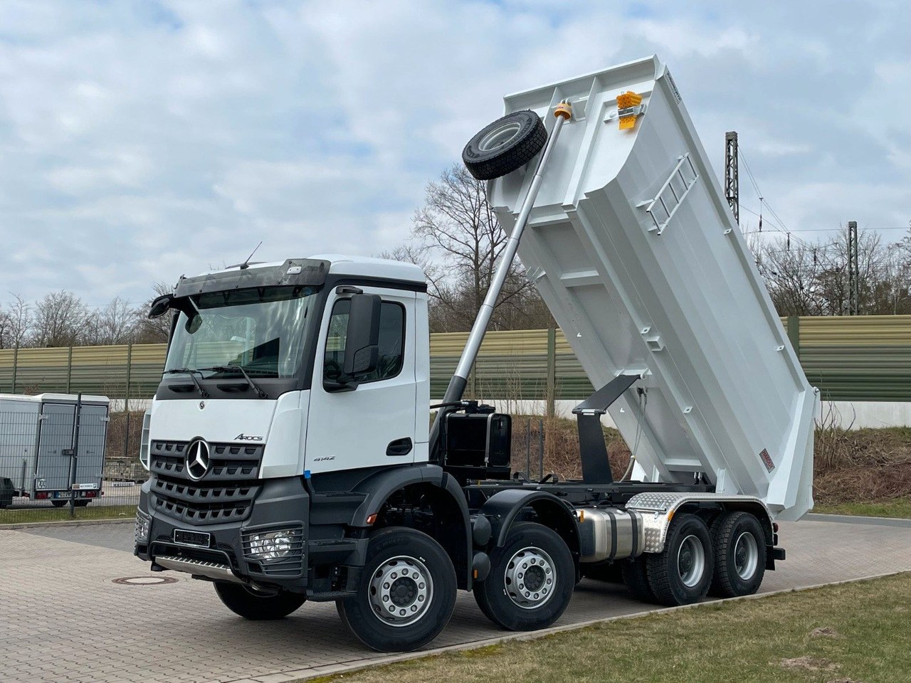 Mercedes-Benz 4142 8X4 Mulden- Kipper - EuromixMTP - Tipvogn lastbil: billede 1 Mercedes-Benz 4142 8X4 Mulden- Kipper - EuromixMTP - Tipvogn lastbil: billede 1