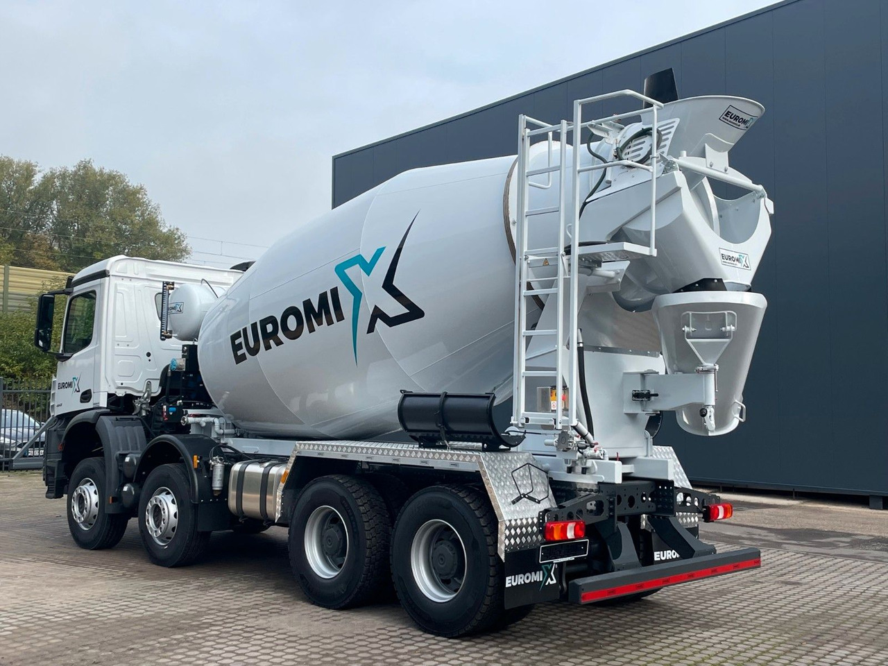 Mercedes-Benz AROCS 5 4142 B 8X4 Euro 3 EuromixMTP EM 10 - Betonbil: billede 3 Mercedes-Benz AROCS 5 4142 B 8X4 Euro 3 EuromixMTP EM 10 - Betonbil: billede 3