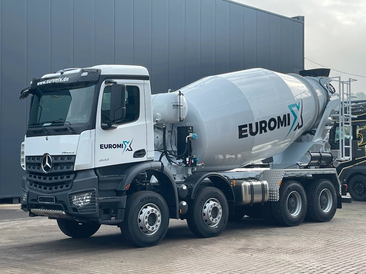 Mercedes-Benz AROCS 5 4142 B 8X4 Euro 3 EuromixMTP EM 10 - Betonbil: billede 1 Mercedes-Benz AROCS 5 4142 B 8X4 Euro 3 EuromixMTP EM 10 - Betonbil: billede 1