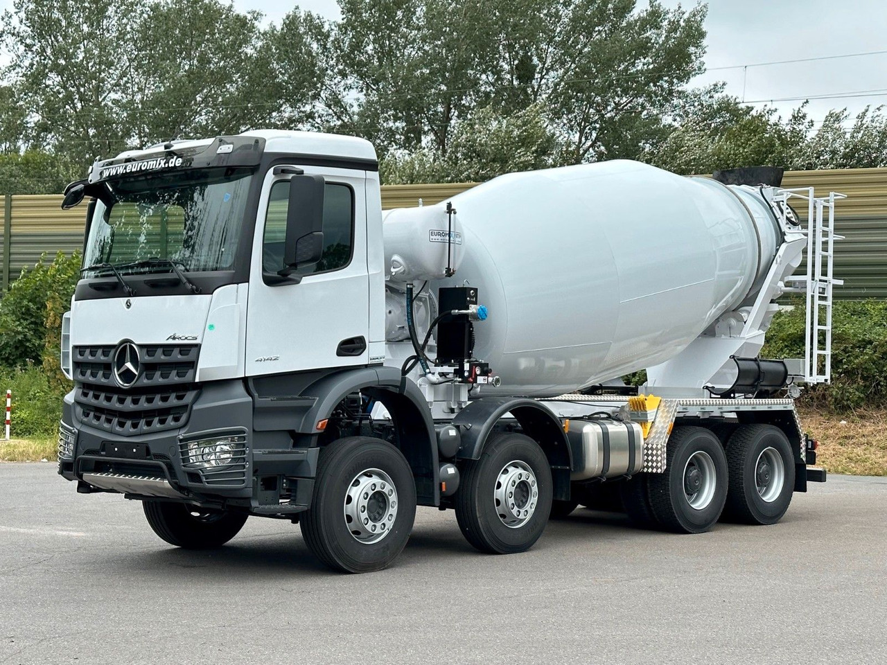 Mercedes-Benz AROCS 5 4142 B 8X4 Euro 3 EuromixMTP EM 10 - Betonbil: billede 1 Mercedes-Benz AROCS 5 4142 B 8X4 Euro 3 EuromixMTP EM 10 - Betonbil: billede 1