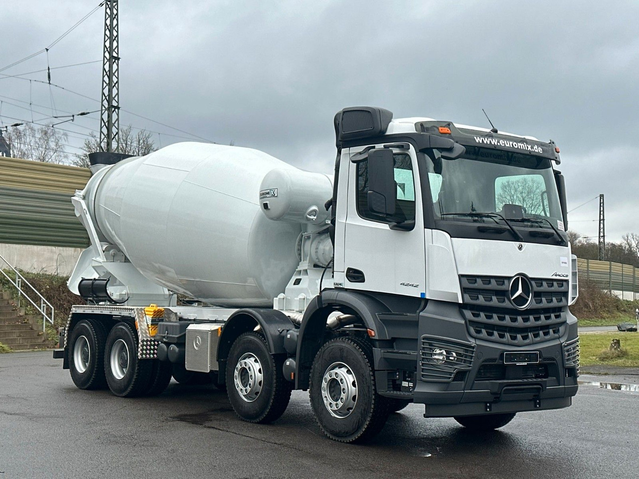 Mercedes-Benz AROCS 5 4242 8x4 Euro5 EuromixMTP EM 12m R - Betonbil: billede 1 Mercedes-Benz AROCS 5 4242 8x4 Euro5 EuromixMTP EM 12m R - Betonbil: billede 1