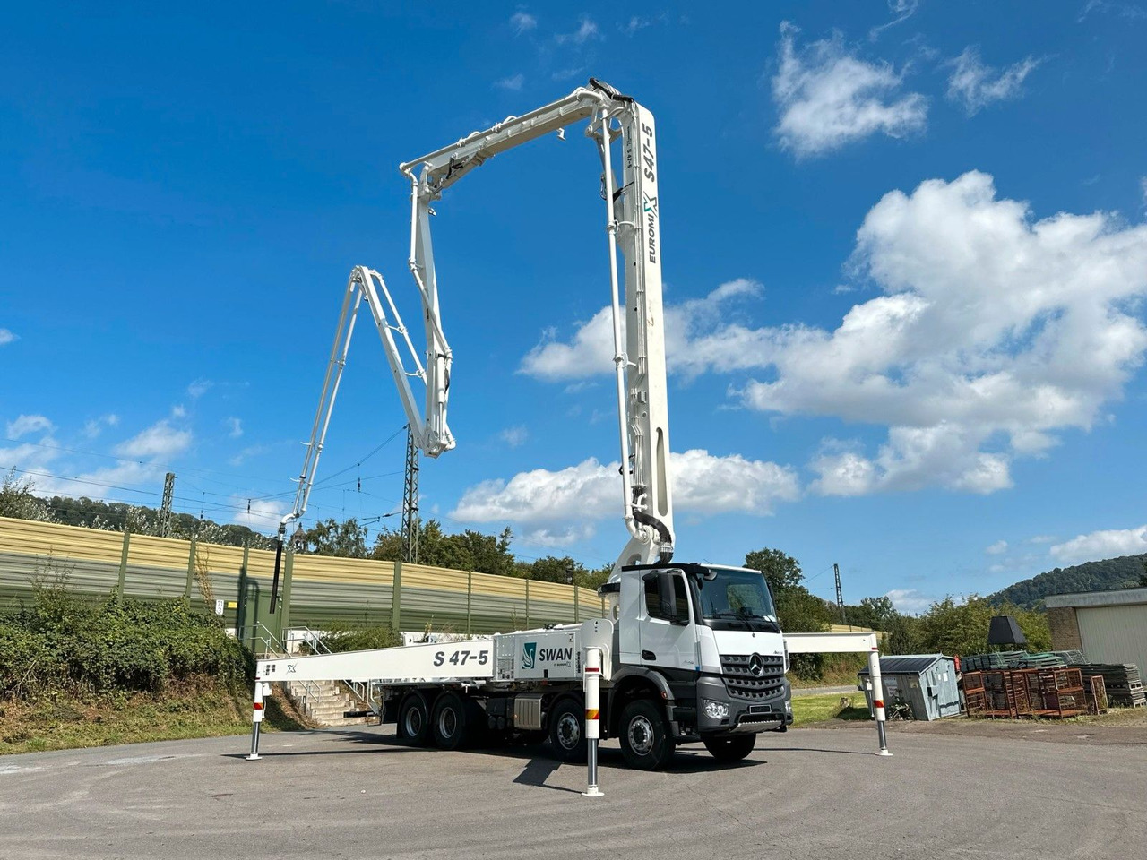 Mercedes-Benz Arocs 5 4142 8x4 SWAN TSP 47-5 160RZ ( 47m ) - Betonbil: billede 1 Mercedes-Benz Arocs 5 4142 8x4 SWAN TSP 47-5 160RZ ( 47m ) - Betonbil: billede 1