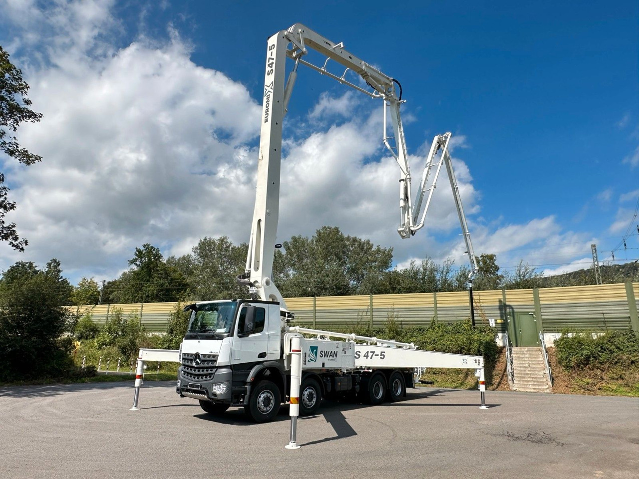 Mercedes-Benz Arocs 5 4142 8x4 SWAN TSP 47-5 160RZ ( 47m ) - Betonpumpe: billede 1 Mercedes-Benz Arocs 5 4142 8x4 SWAN TSP 47-5 160RZ ( 47m ) - Betonpumpe: billede 1