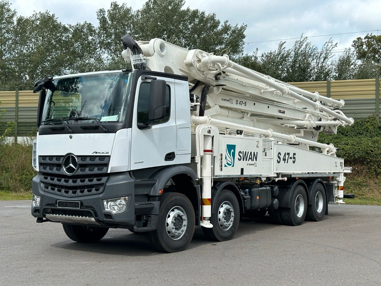 Mercedes-Benz Arocs 5 4142 8x4 SWAN TSP 47-5 160RZ ( 47m ) - Betonpumpe: billede 2 Mercedes-Benz Arocs 5 4142 8x4 SWAN TSP 47-5 160RZ ( 47m ) - Betonpumpe: billede 2