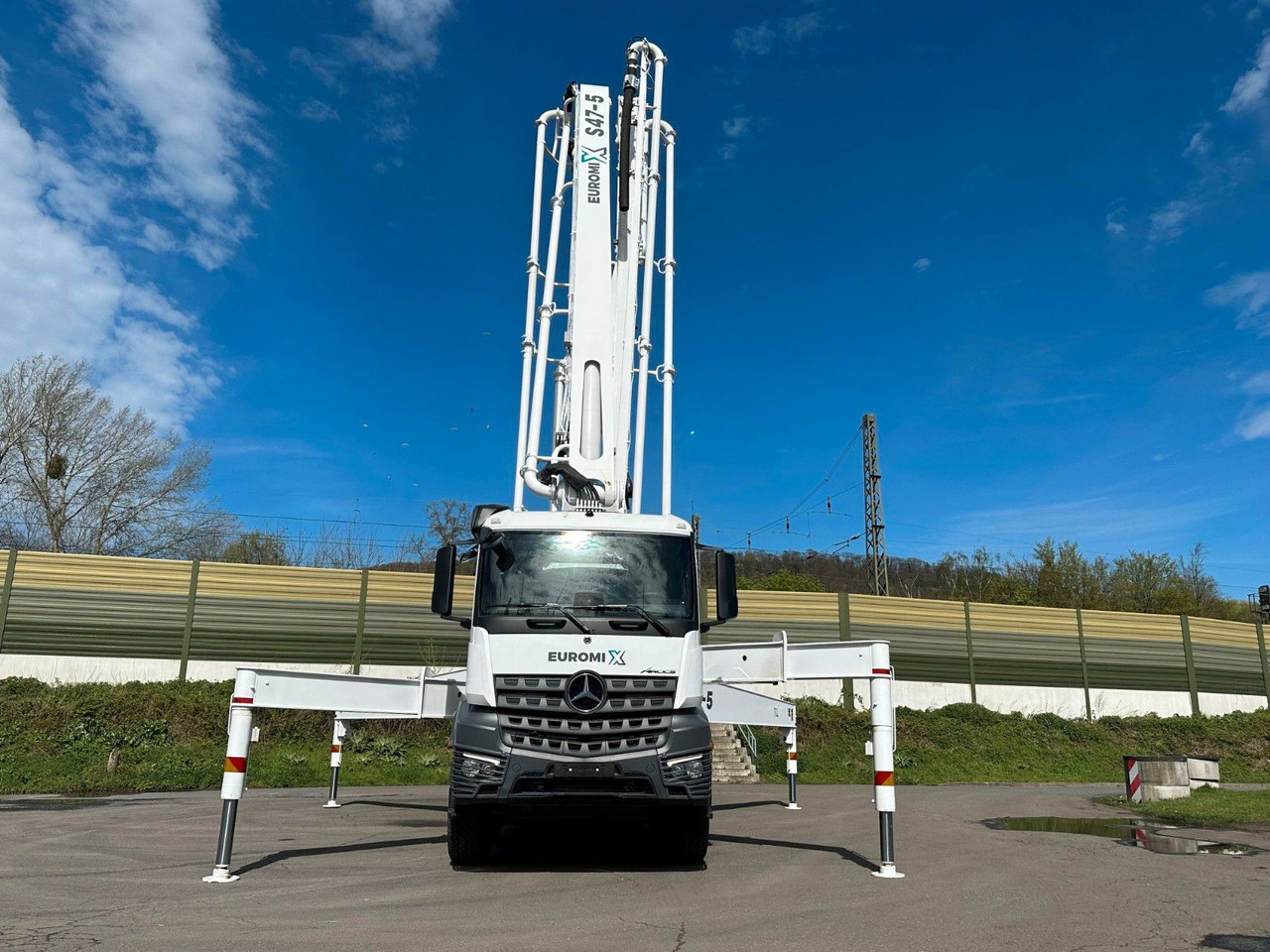 Mercedes-Benz Arocs 5 4542 8x4 SWAN TSP 47-5 160RZ ( 47m ) - Betonpumpe: billede 3 Mercedes-Benz Arocs 5 4542 8x4 SWAN TSP 47-5 160RZ ( 47m ) - Betonpumpe: billede 3