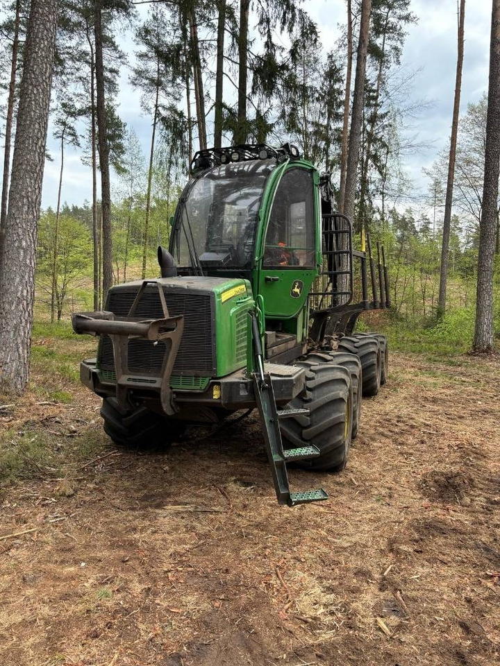 John Deere 810 E - Udkørselsmaskine: billede 2 John Deere 810 E - Udkørselsmaskine: billede 2