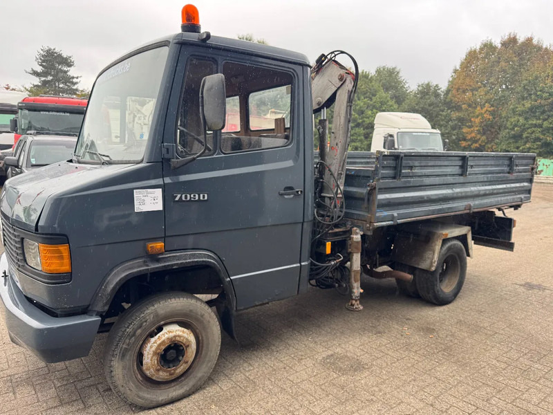 Mercedes-Benz 709D **709D-TIPPER+CRANE-BELGIAN TRUCK** - Tipvogn lastbil, Lastbil med kran: billede 1 Mercedes-Benz 709D **709D-TIPPER+CRANE-BELGIAN TRUCK** - Tipvogn lastbil, Lastbil med kran: billede 1