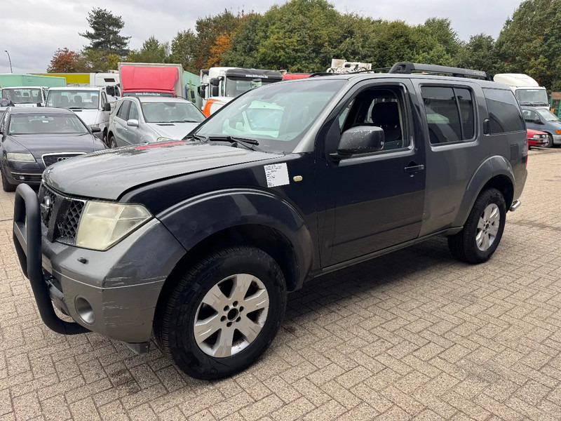 Nissan Pathfinder **AIRCO-EURO 3-7 SEATS** - Bil: billede 3 Nissan Pathfinder **AIRCO-EURO 3-7 SEATS** - Bil: billede 3