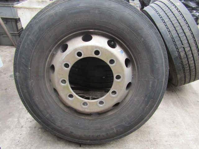 ALCOA 315/70/22.5 WHEELS AND TYRES FITTED MICHELIN FRONT STEER TYRES (2018 13/14mm TREAD, 32mm STUD HOLE) - Dæk for Lastbil: billede 2 ALCOA 315/70/22.5 WHEELS AND TYRES FITTED MICHELIN FRONT STEER TYRES (2018 13/14mm TREAD, 32mm STUD HOLE) - Dæk for Lastbil: billede 2