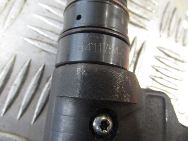 CUMMINS M11 INJECTORS P/NO 3411754 CC SET OF 6 - Brændstofsystem for Lastbil: billede 3 CUMMINS M11 INJECTORS P/NO 3411754 CC SET OF 6 - Brændstofsystem for Lastbil: billede 3