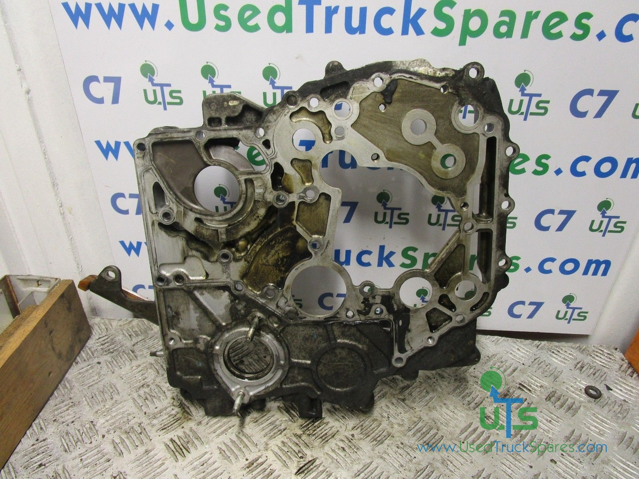 ISUZU NKR (4JJ1) INNER FRONT TIMING COVER - Motor og reservedele for Lastbil: billede 1 ISUZU NKR (4JJ1) INNER FRONT TIMING COVER - Motor og reservedele for Lastbil: billede 1