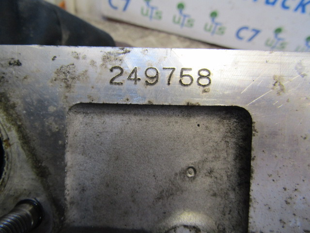 ISUZU NKR/GRAFTER 4JJ1 ENGINE CYLINDER HEAD P/NO 249758 - Motor og reservedele for Lastbil: billede 2 ISUZU NKR/GRAFTER 4JJ1 ENGINE CYLINDER HEAD P/NO 249758 - Motor og reservedele for Lastbil: billede 2