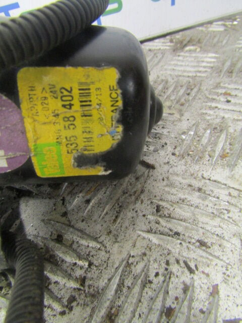 RENAULT MIDLUM DCI WIPER MOTOR P/NO 53558402 - Førerhus og interiør for Lastbil: billede 3 RENAULT MIDLUM DCI WIPER MOTOR P/NO 53558402 - Førerhus og interiør for Lastbil: billede 3