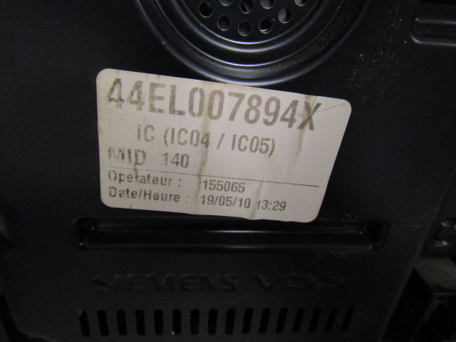 RENAULT MIDLUM DXI CLOCK CLUSTER P/NO 7421050636-04 - Førerhus og interiør for Lastbil: billede 2 RENAULT MIDLUM DXI CLOCK CLUSTER P/NO 7421050636-04 - Førerhus og interiør for Lastbil: billede 2