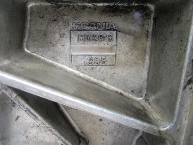 SCANIA 124 420 DC1203 FRONT CRANKSHAFT COVER 1503816 - Motor og reservedele for Lastbil: billede 2 SCANIA 124 420 DC1203 FRONT CRANKSHAFT COVER 1503816 - Motor og reservedele for Lastbil: billede 2