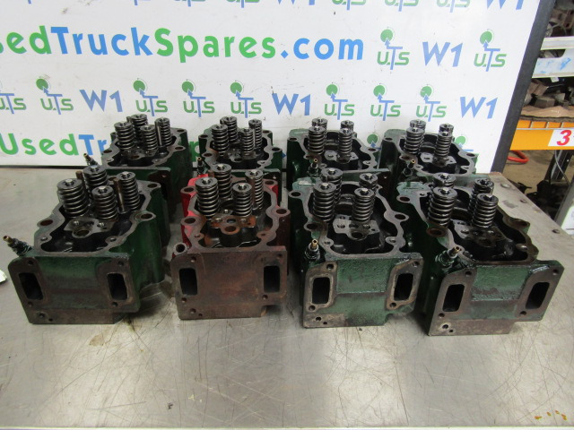 SCANIA 144/164 V8 CYLINDER HEAD - Motor og reservedele for Lastbil: billede 1 SCANIA 144/164 V8 CYLINDER HEAD - Motor og reservedele for Lastbil: billede 1