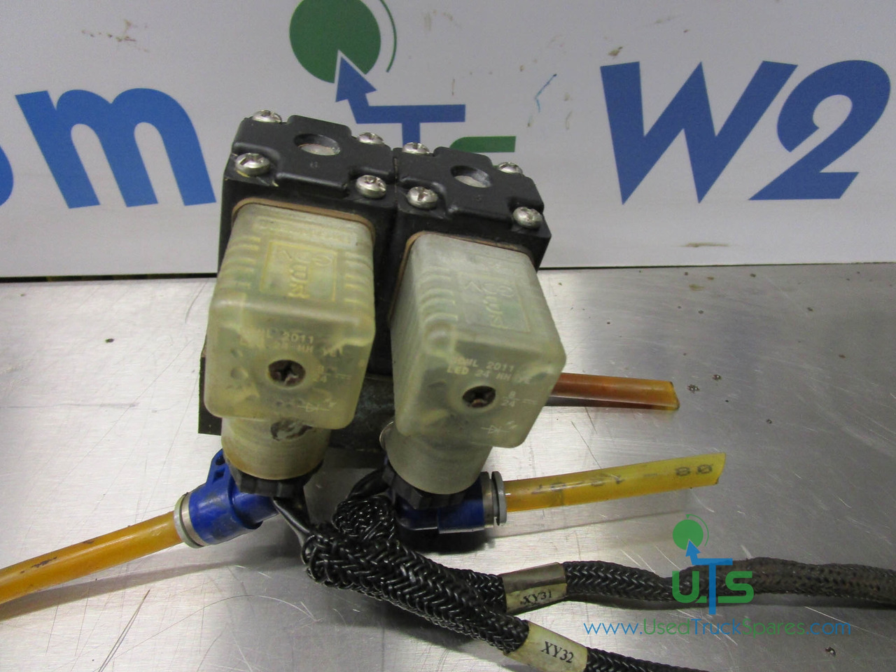 SCHMIDT SWINGO 200 SOLENOID VALVE BLOCK ‘BUSCHJOST’ 8498981 - Bremseventil for Utility/ Speciel maskine: billede 1 SCHMIDT SWINGO 200 SOLENOID VALVE BLOCK ‘BUSCHJOST’ 8498981 - Bremseventil for Utility/ Speciel maskine: billede 1