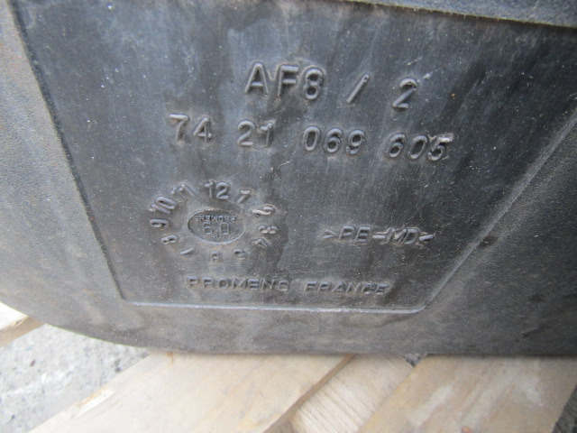 VOLVO FE AD BLUE TANK COMPLETE P/NO 7421069605 - Brændstoftank for Lastbil: billede 2 VOLVO FE AD BLUE TANK COMPLETE P/NO 7421069605 - Brændstoftank for Lastbil: billede 2