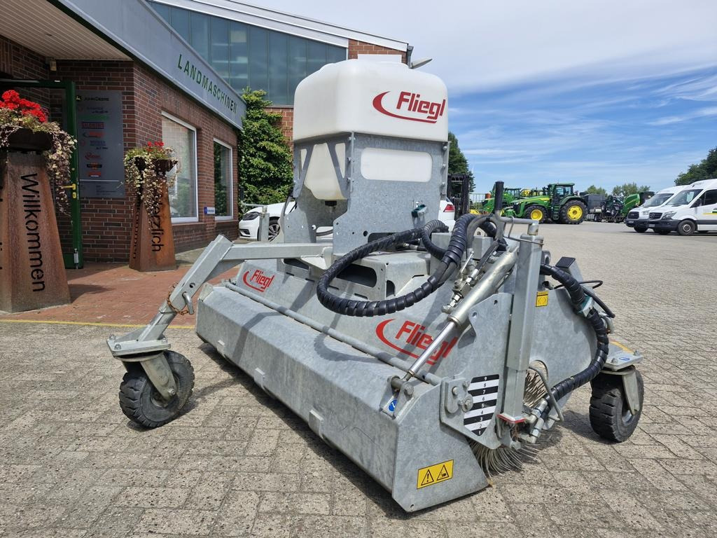 Fliegl KEH 1850 TYPE 600 - Slåmaskine: billede 1 Fliegl KEH 1850 TYPE 600 - Slåmaskine: billede 1