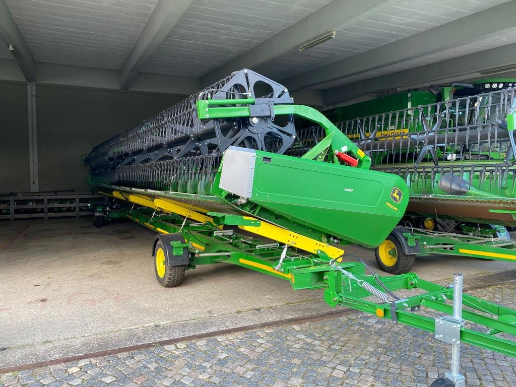 John Deere 740 PREMIUM FLOW - 12,20 M - Skærebord til korn: billede 1 John Deere 740 PREMIUM FLOW - 12,20 M - Skærebord til korn: billede 1