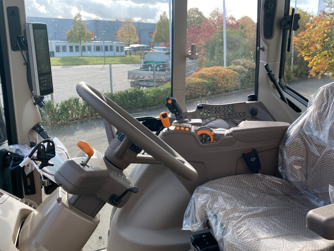 John Deere TRAKTOR 6120M MIT KABINE - Traktor: billede 4 John Deere TRAKTOR 6120M MIT KABINE - Traktor: billede 4