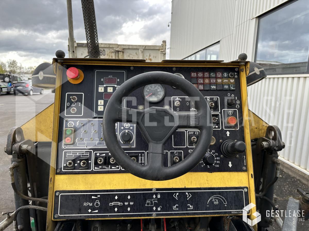 Asfaltudlægger Bomag BF223C: billede 8