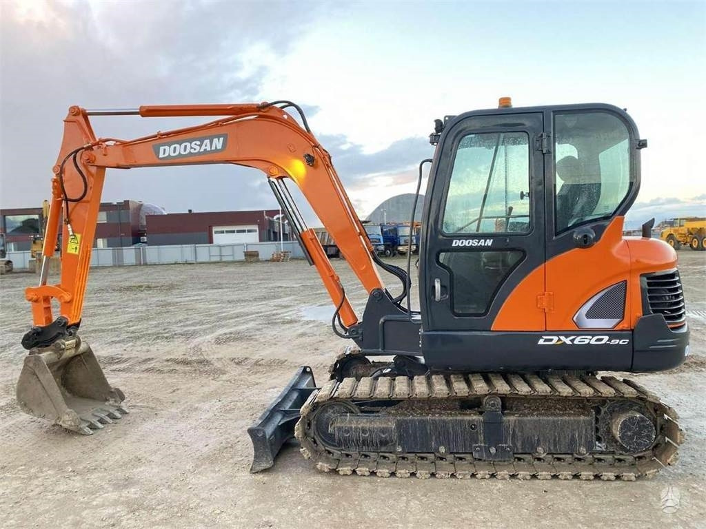 Doosan DX 60 C - Minigravemaskine: billede 2 Doosan DX 60 C - Minigravemaskine: billede 2