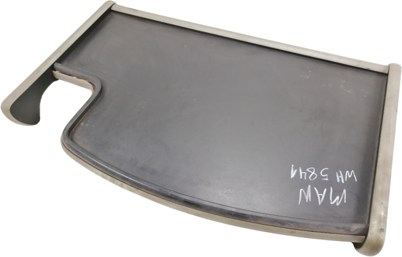 MAN Armatuurlaua pealne lisalaud - Universaldel for Lastbil: billede 1 MAN Armatuurlaua pealne lisalaud - Universaldel for Lastbil: billede 1