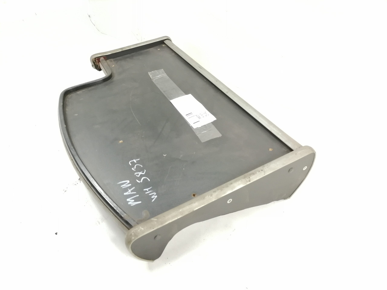 MAN Armatuurlaua pealne lisalaud - Universaldel for Lastbil: billede 3 MAN Armatuurlaua pealne lisalaud - Universaldel for Lastbil: billede 3