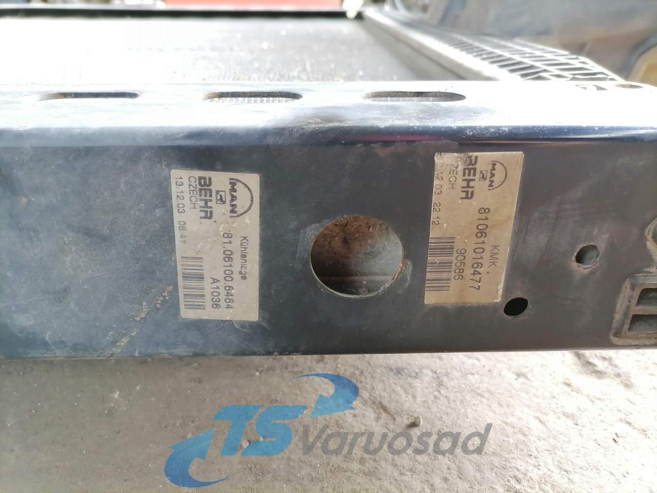 MAN Cooling radiator 81061016512 - Køler for Lastbil: billede 3 MAN Cooling radiator 81061016512 - Køler for Lastbil: billede 3