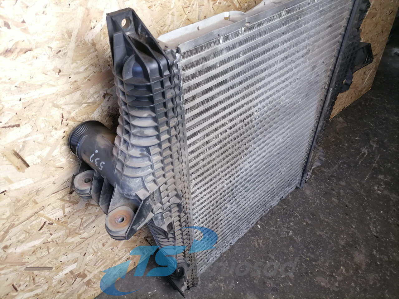 MAN Intercooler radiator 81061006556 - Ladeluftkøler for Lastbil: billede 4 MAN Intercooler radiator 81061006556 - Ladeluftkøler for Lastbil: billede 4