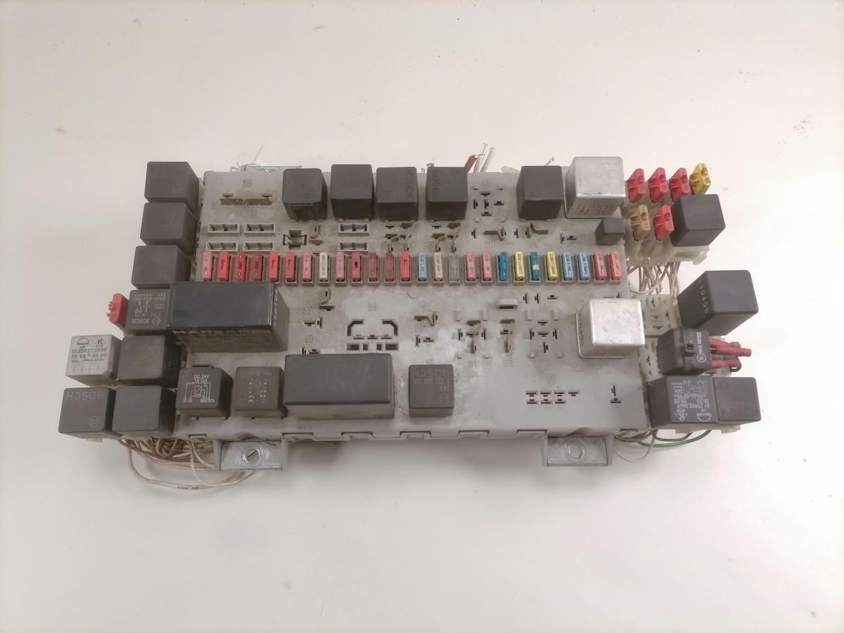 MAN Kaitsmepaneel 81254446060 - Sikring for Lastbil: billede 3 MAN Kaitsmepaneel 81254446060 - Sikring for Lastbil: billede 3