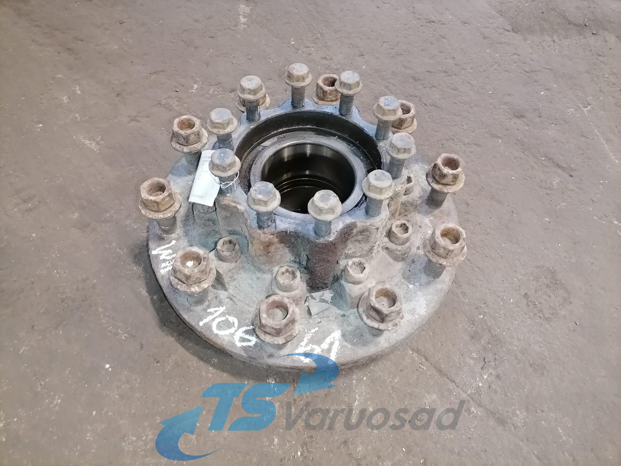 MAN Rear axel hub 81357010155 - Hjulnav for Lastbil: billede 1 MAN Rear axel hub 81357010155 - Hjulnav for Lastbil: billede 1