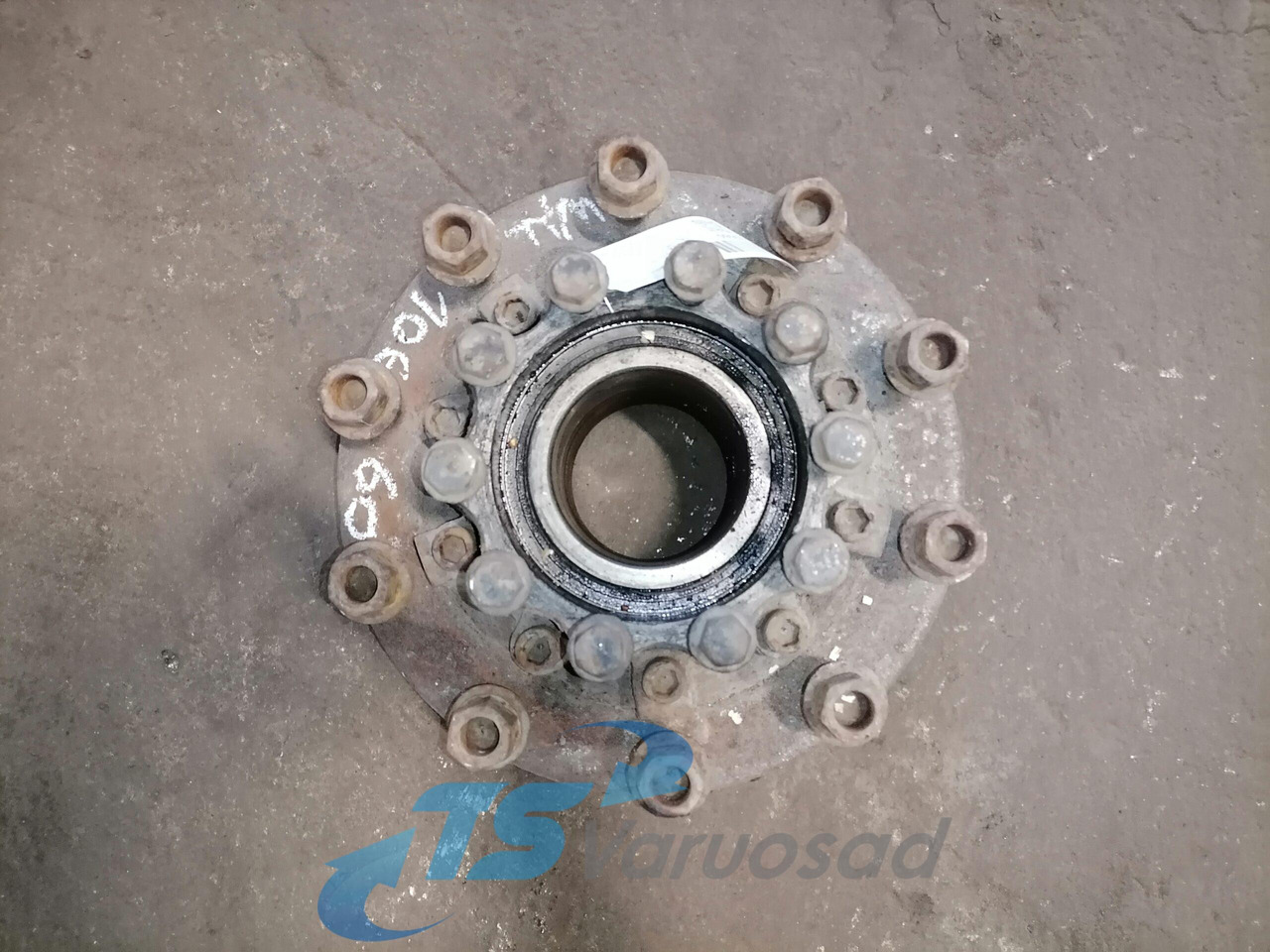 MAN Rear axel hub 81357010155 - Hjulnav for Lastbil: billede 3 MAN Rear axel hub 81357010155 - Hjulnav for Lastbil: billede 3