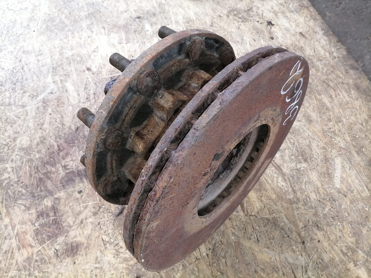 MAN Rear axel hub 81357013155 - Hjulnav for Lastbil: billede 4 MAN Rear axel hub 81357013155 - Hjulnav for Lastbil: billede 4