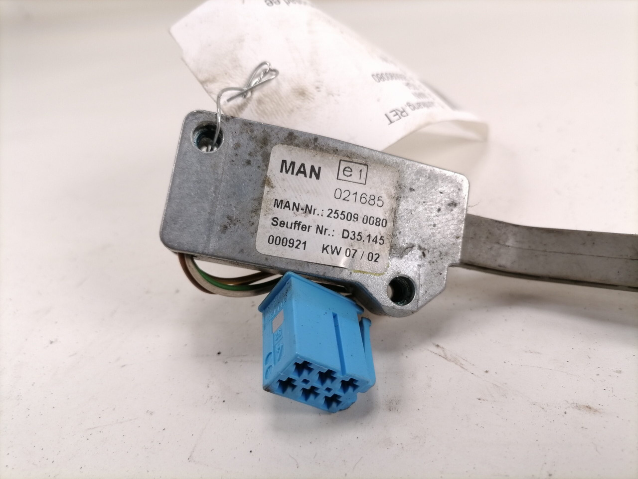 MAN Switch 255090080 - Elektrisk system for Lastbil: billede 2 MAN Switch 255090080 - Elektrisk system for Lastbil: billede 2