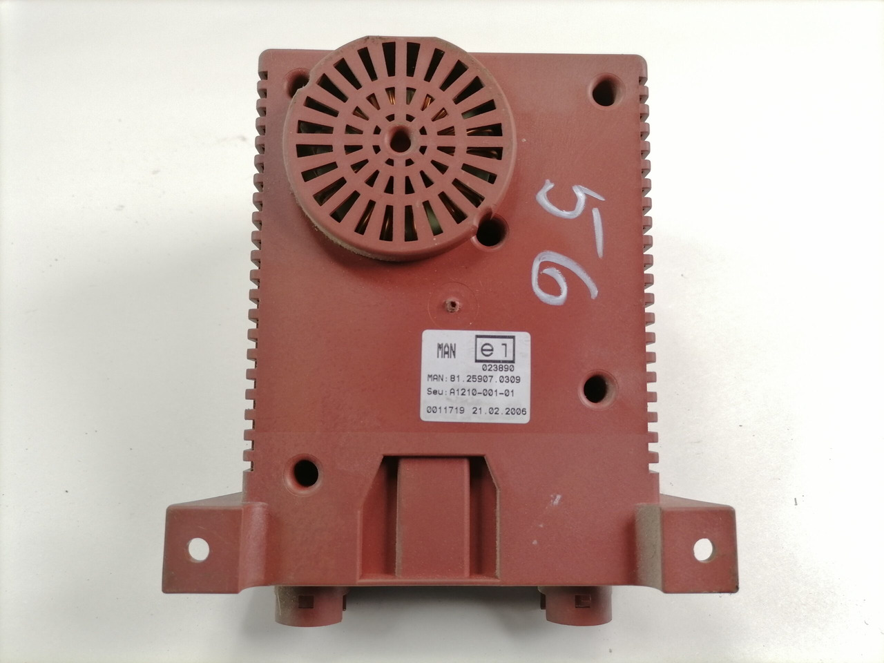 MAN Voltage converter 81259070309 - Elektrisk system for Lastbil: billede 3 MAN Voltage converter 81259070309 - Elektrisk system for Lastbil: billede 3