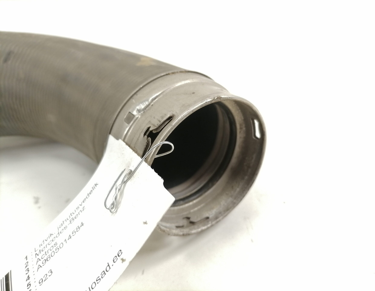 Mercedes-Benz Cooling pipe A9605014584 - Kølesystem for Lastbil: billede 2 Mercedes-Benz Cooling pipe A9605014584 - Kølesystem for Lastbil: billede 2