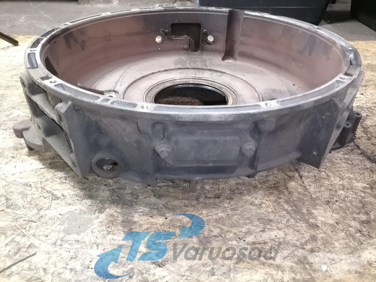 Scania Flywheel housing 1940447 - Svinghjul for Lastbil: billede 5 Scania Flywheel housing 1940447 - Svinghjul for Lastbil: billede 5