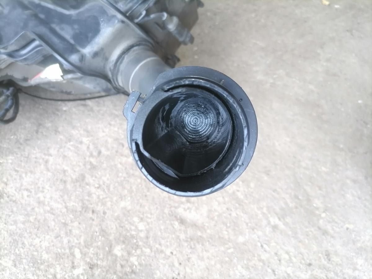 Scania Windscreen washer fluid tank 2512290 - Visker for Lastbil: billede 3 Scania Windscreen washer fluid tank 2512290 - Visker for Lastbil: billede 3