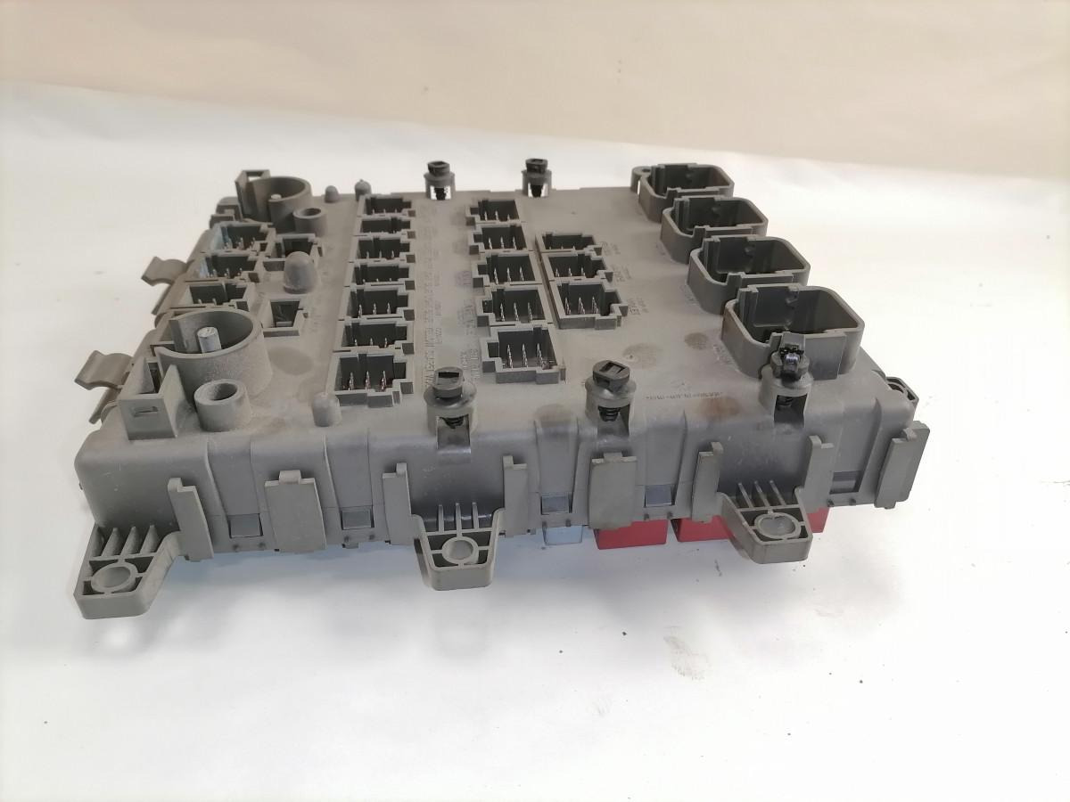 Volvo Central electric unit 5010590677 - Sikring for Lastbil: billede 3 Volvo Central electric unit 5010590677 - Sikring for Lastbil: billede 3