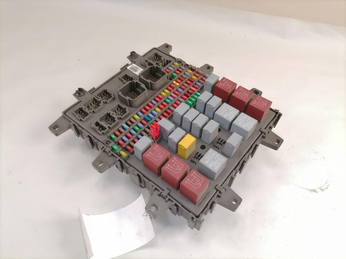 Volvo Central electric unit 5010590677 - Sikring for Lastbil: billede 2 Volvo Central electric unit 5010590677 - Sikring for Lastbil: billede 2