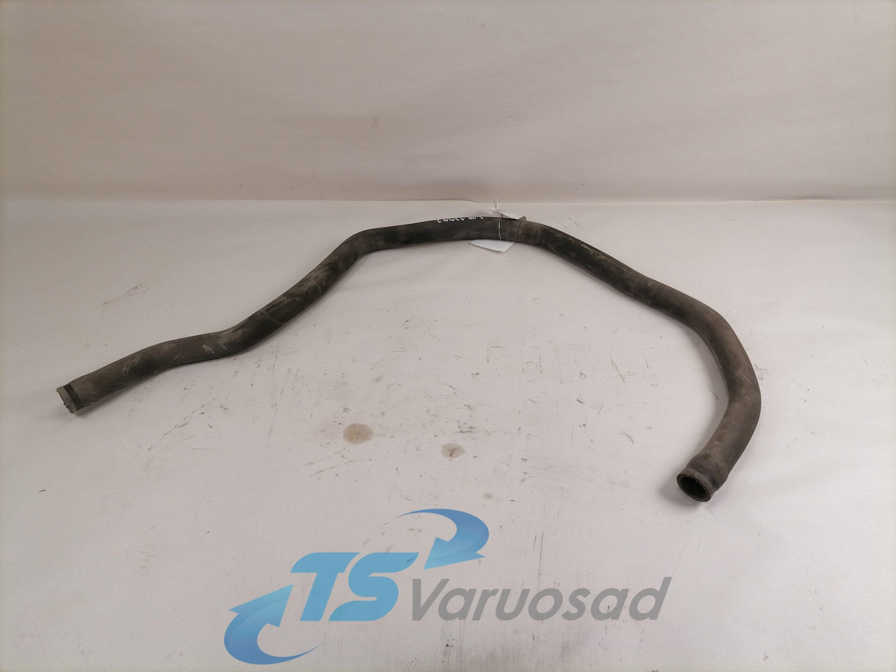 Volvo Cooling pipe 21242536 - Kølesystem for Lastbil: billede 1 Volvo Cooling pipe 21242536 - Kølesystem for Lastbil: billede 1