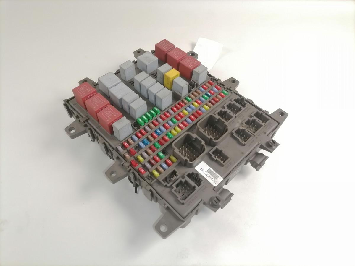 Volvo Kaitsmepaneel 7421045777 - Sikring for Lastbil: billede 2 Volvo Kaitsmepaneel 7421045777 - Sikring for Lastbil: billede 2